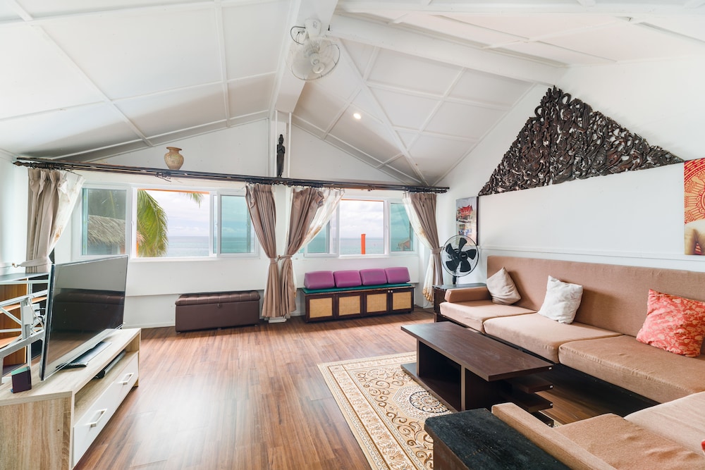 Deluxe Suite, 1 Bedroom, Ocean View photo 1