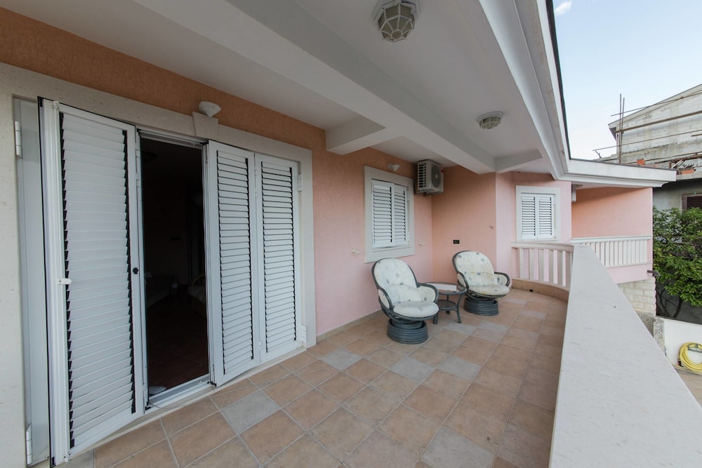 Villa, 3 Bedrooms, Pool Access, Pool View photo 3