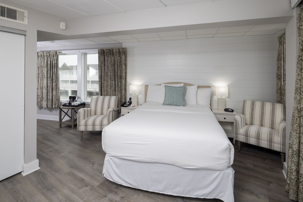 Queen Room Ocean View-ADA