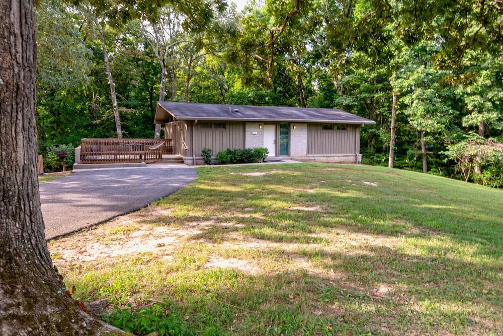 Executive Cottage, 3 Bedrooms (2 Bathrooms)