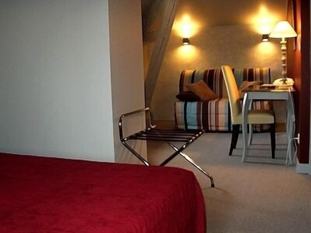 Room Suite photo 1