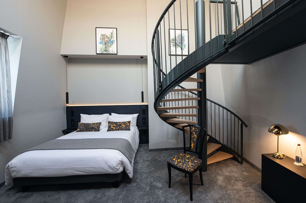Suite, Multiple Beds, Non Smoking - Photo 1