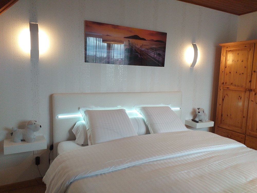 Double Room, 1 King Bed - Photo 1