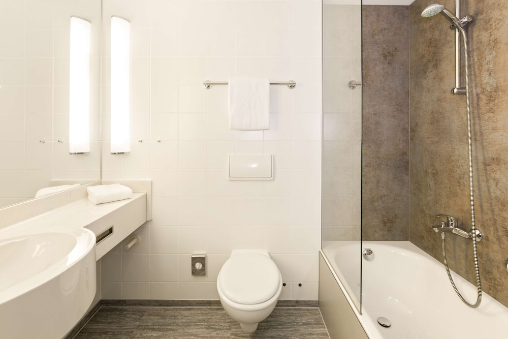 Standard Room (High Floor With Coffee Machine) - Photo 6