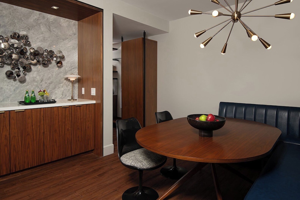 Suite, Mountain View (ADA) - Photo 2