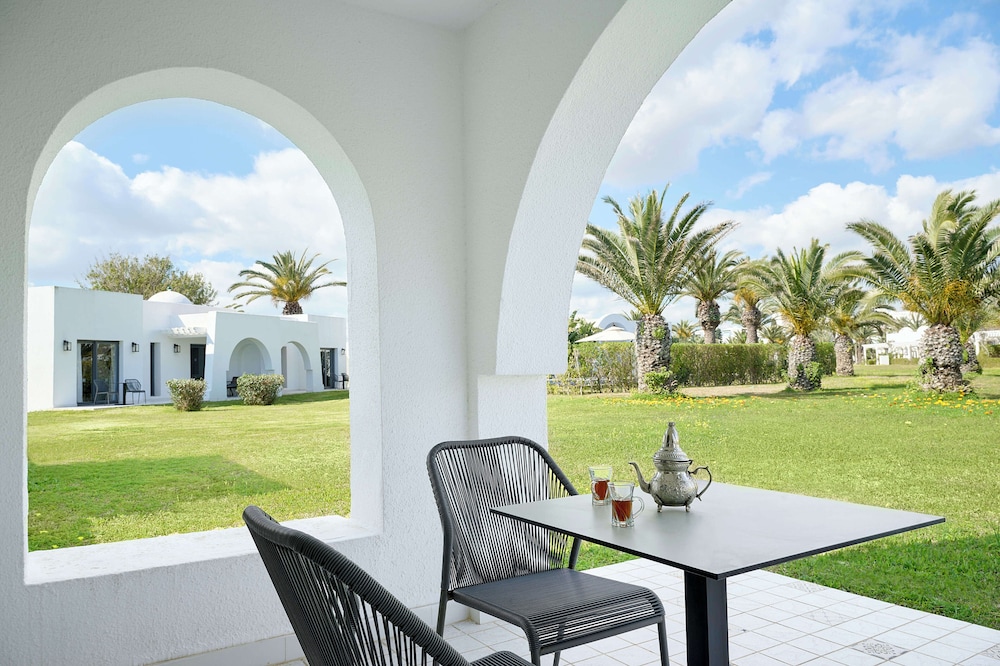 Premium Bungalow, Garden View (Single Use)