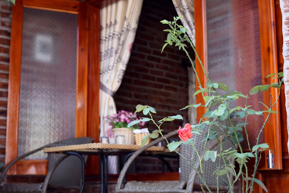 Standard Bungalow, Patio photo 1