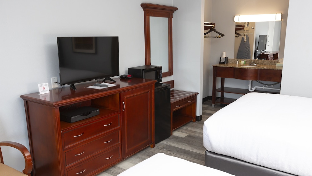 Standard Room, 2 Double Beds photo 3