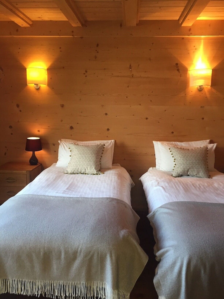 Deluxe Double or Twin Room photo 2