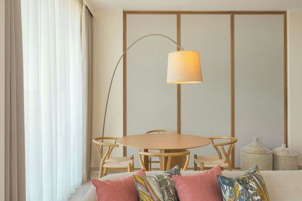 Junior Suite, 1 King Bed with Sofa bed, Balcony, Resort View - Photo 4
