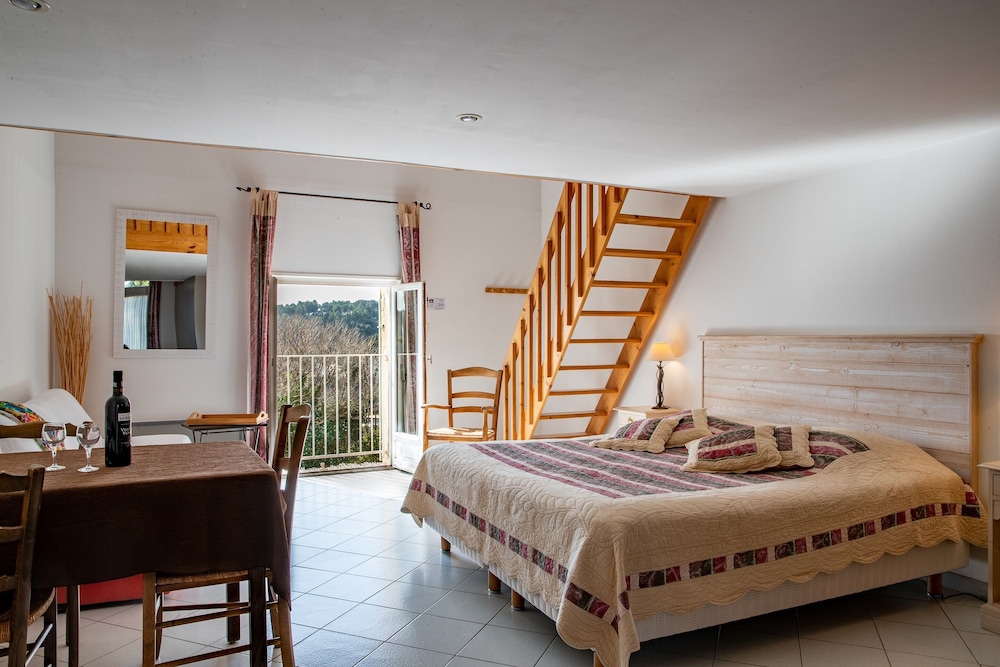 Quadruple Room, Ensuite (Mistral) photo 3