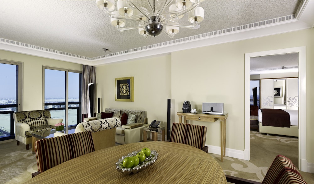 Club Suite, 2 Bedrooms, Accessible, Club Lounge Access (Dining, Club Floor)