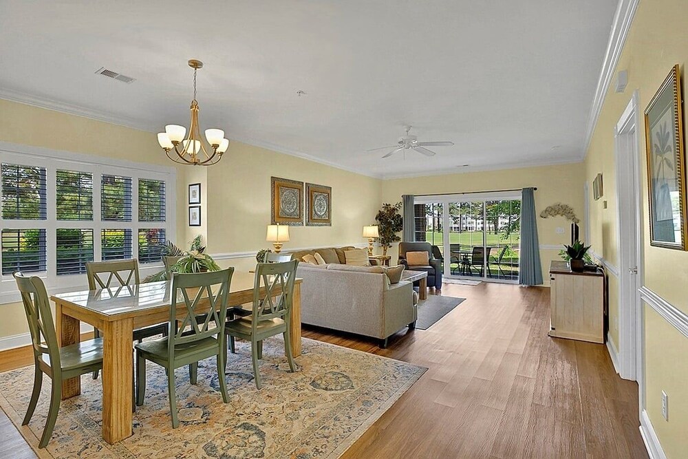 Condo, 3 Bedrooms
