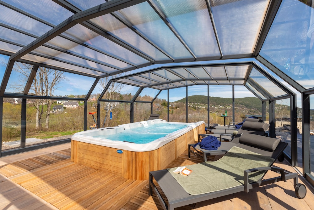 Superior Double Room, Ensuite, Mountain View (Mélèze) photo 3
