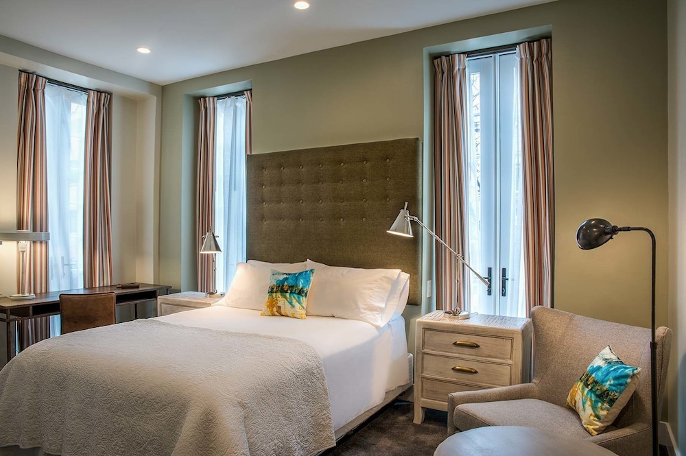Luxury Room, 1 Queen Bed