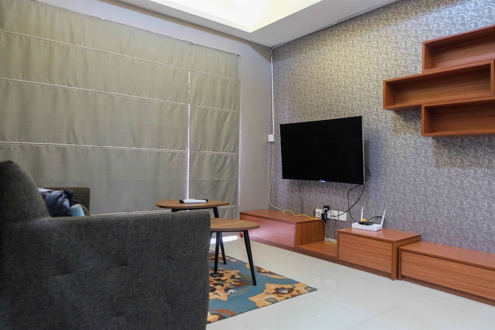 Room - Photo 11