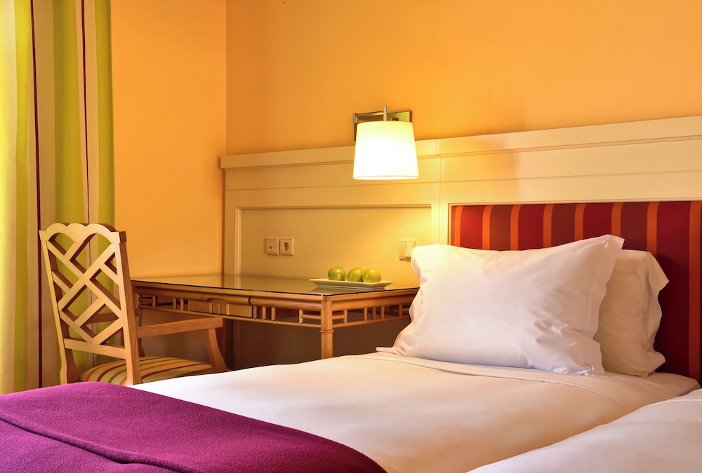 Standard Double or Twin Room, Garden View - Photo 5