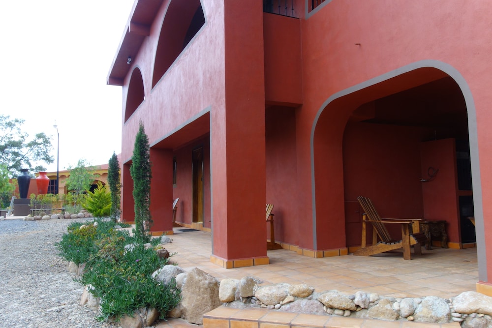 Signature Apartment, 2 Bedrooms, Kitchen, Courtyard Area photo 3