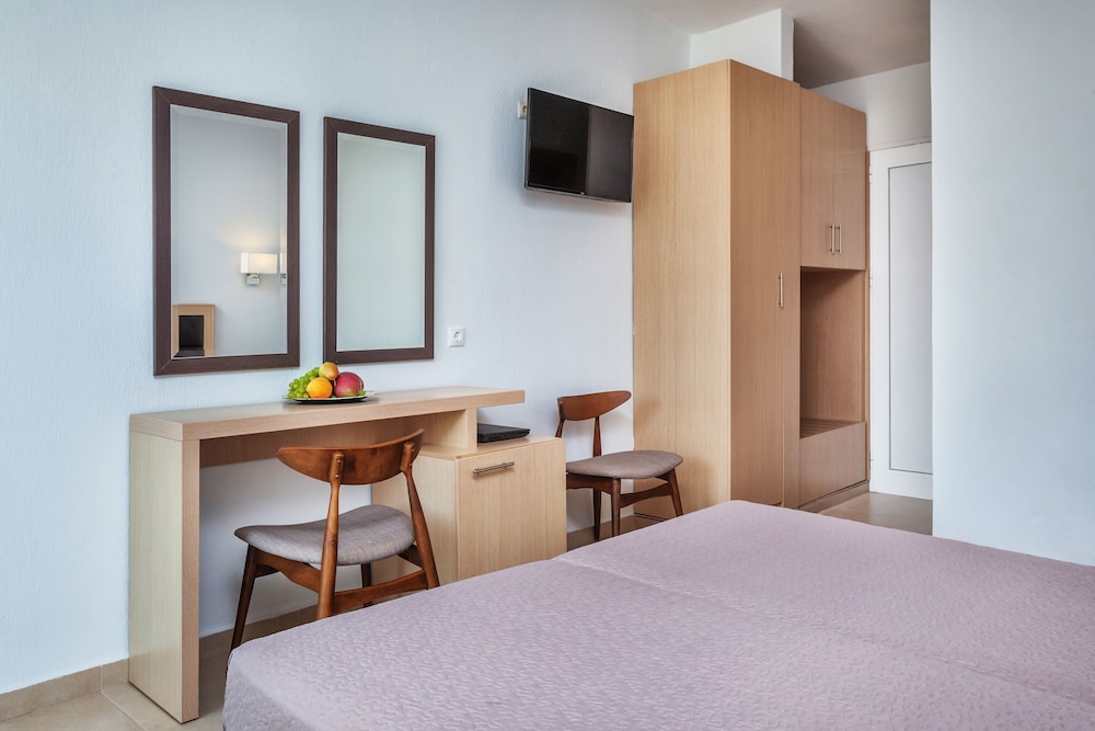 Comfort Triple Room photo 3