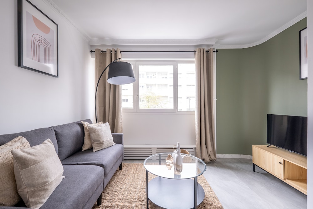 Apartment photo 1