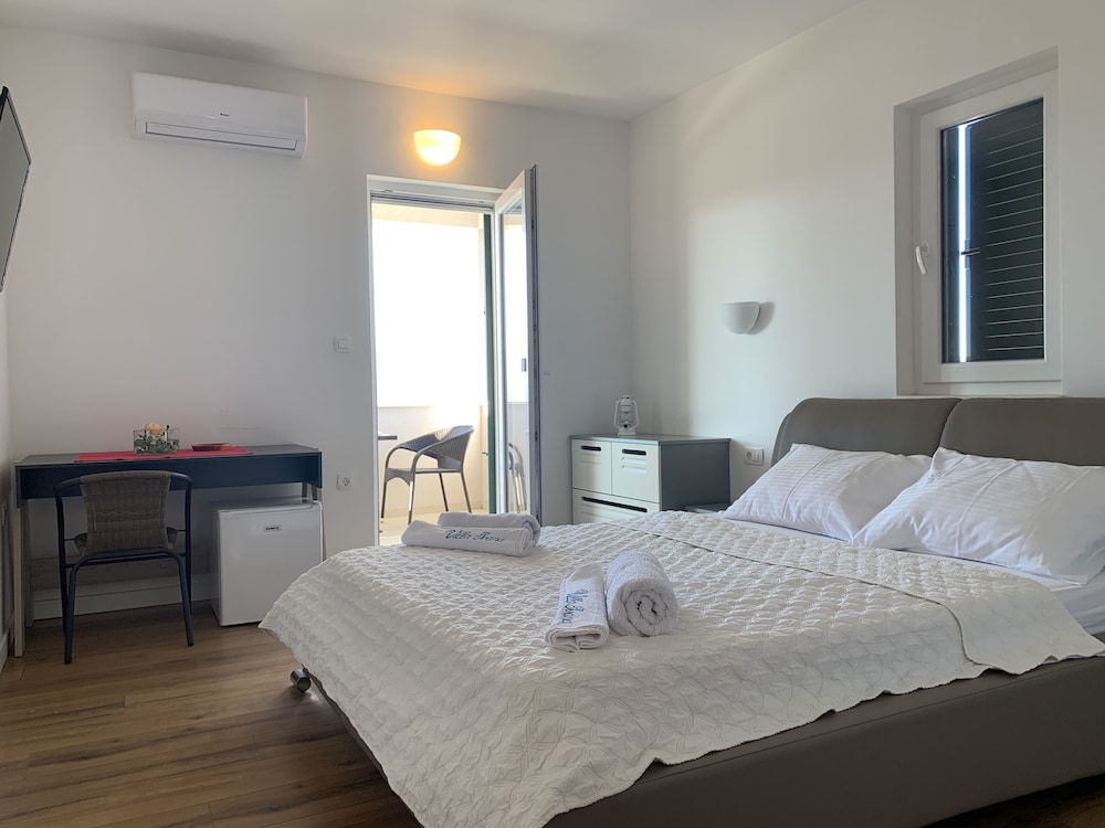 Apartment, 2 Bedrooms, Smoking, Private Pool
