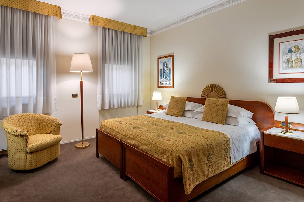 Economy Double or Twin Room - Photo 3