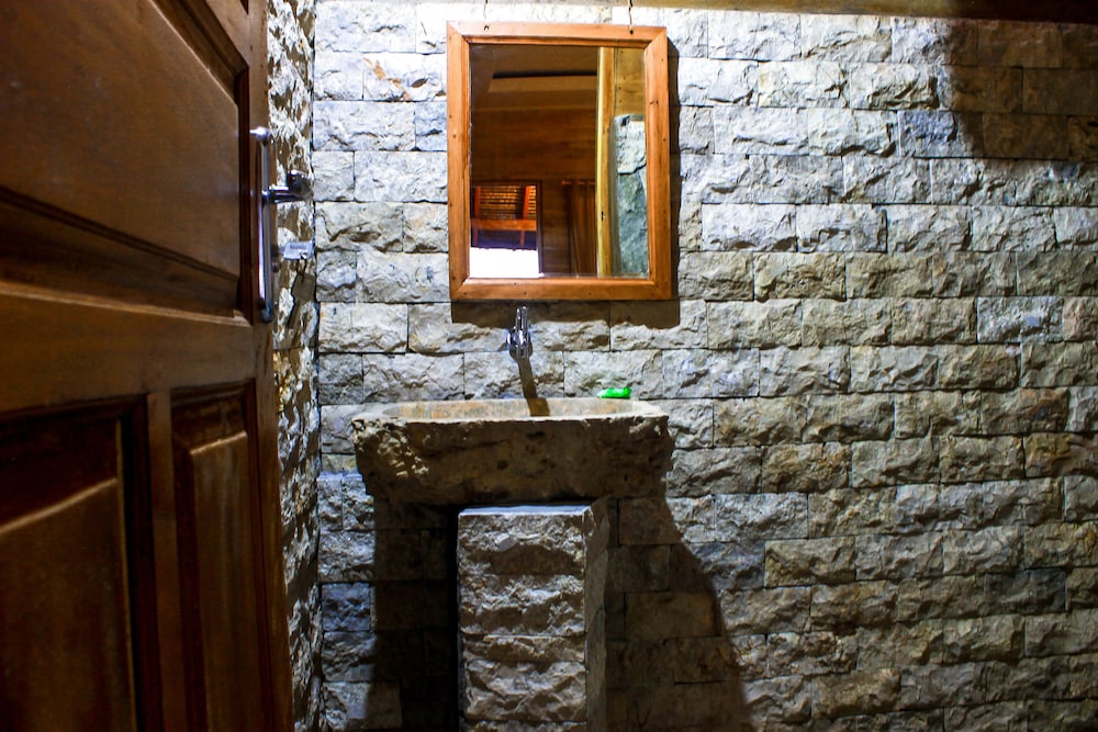 Traditional Cottage, 1 King Bed, Ocean View photo 2