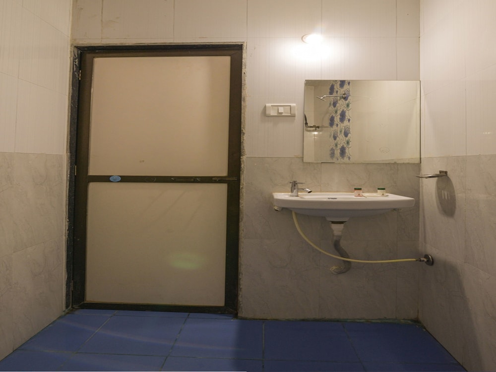 Double Or Twin Room photo 3