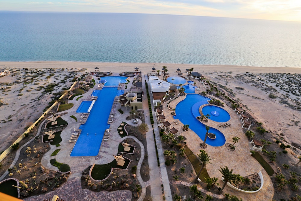 Superior Penthouse, 4 Bedrooms, Ocean View photo 2