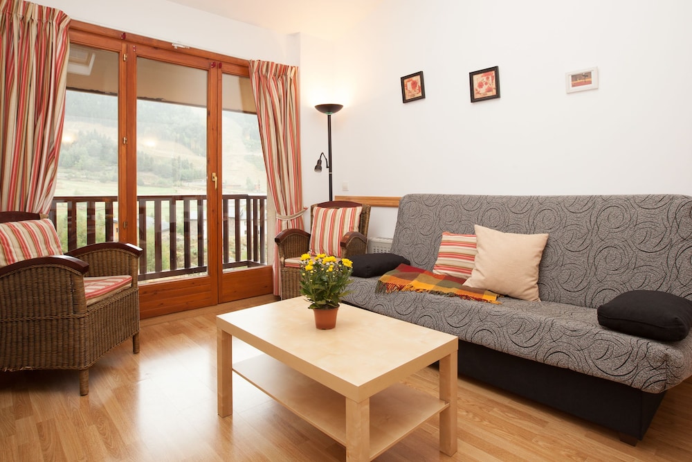 Apartment, 2 Bedrooms, Balcony photo 1