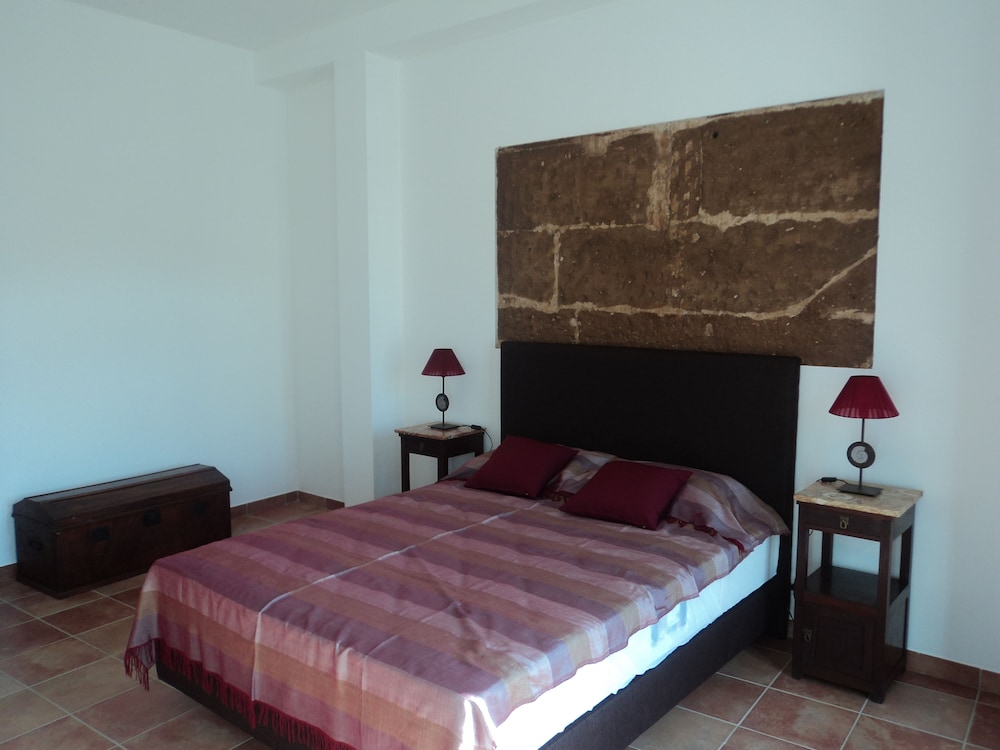Traditional Suite, 1 Bedroom, Pool View, Poolside photo 2