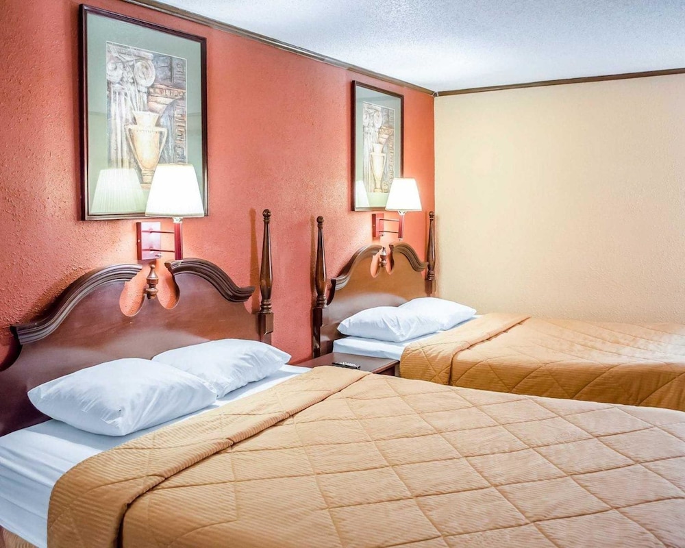 Standard Room, 2 Double Beds, Non Smoking - Photo 3