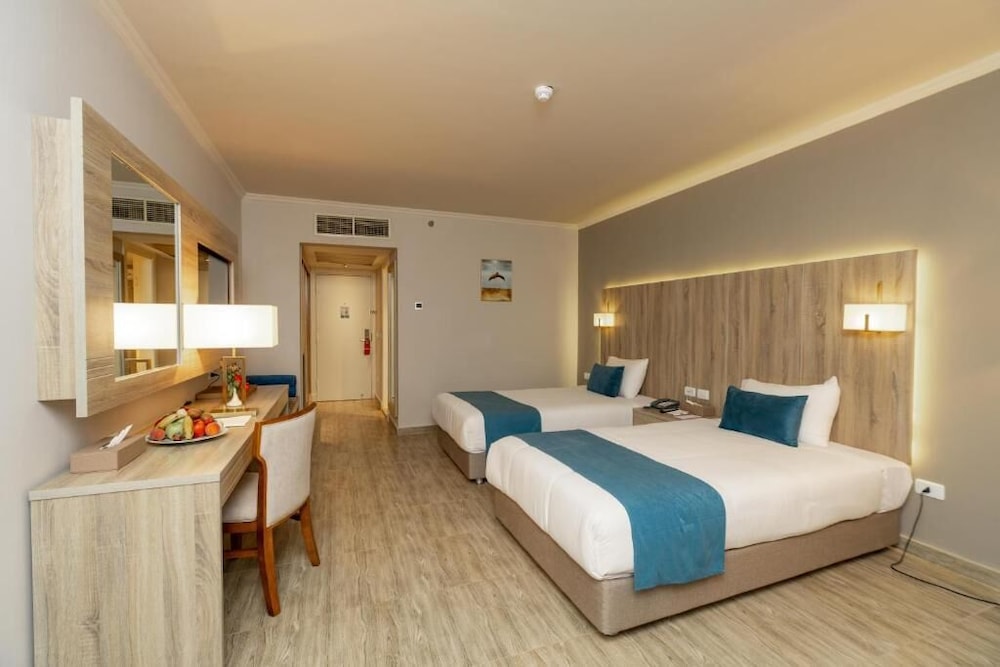 Deluxe Room, Sea View photo 3