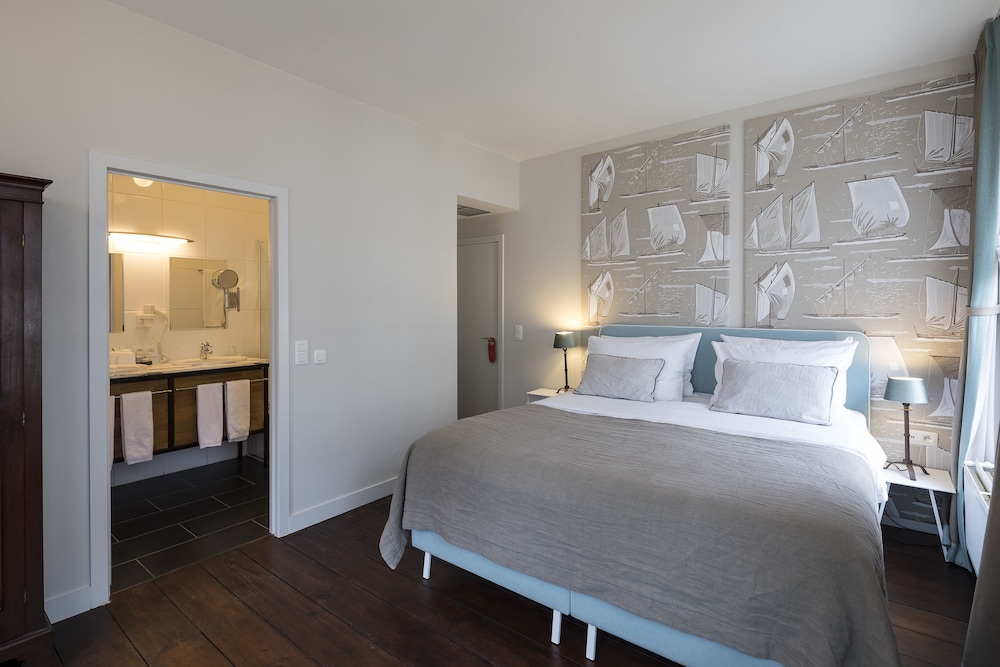 Standard Double Room - Photo 7