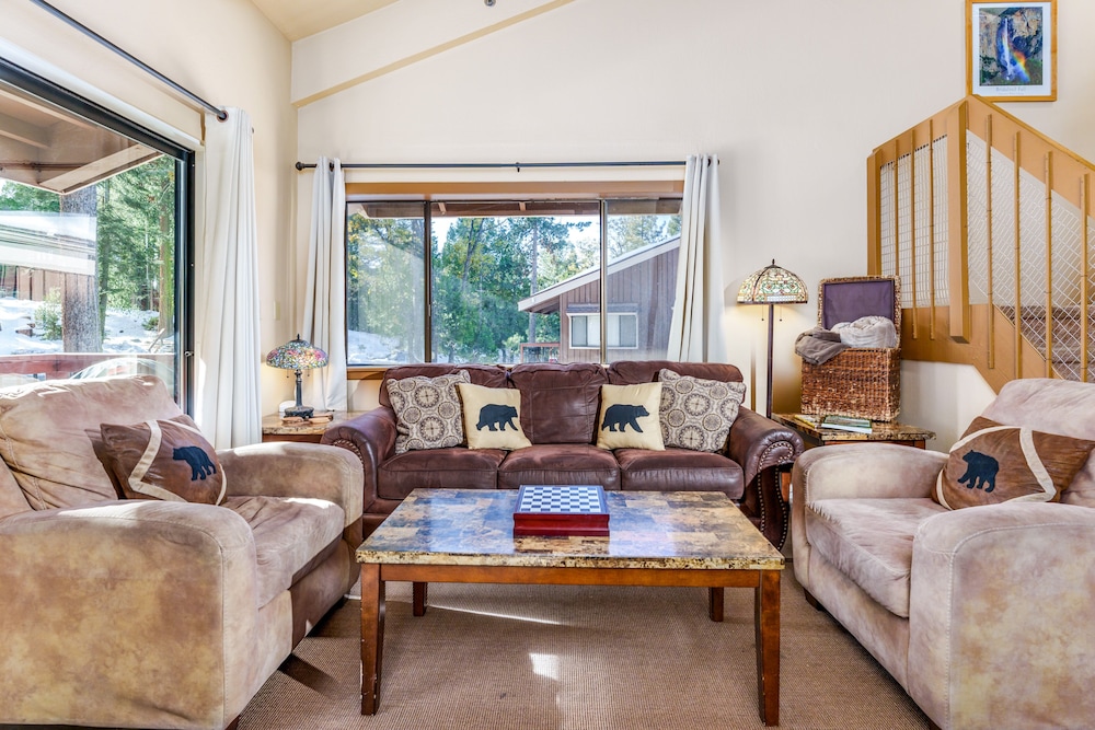 Studio Suite, 2 Queen Beds, Balcony, Mountain View (Clouds Rest) photo 3