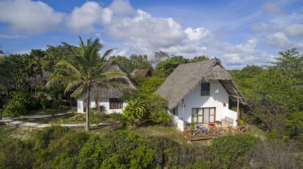 Sea View Cottage Family