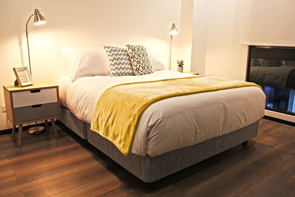 Executive Condo, Non Smoking, Balcony