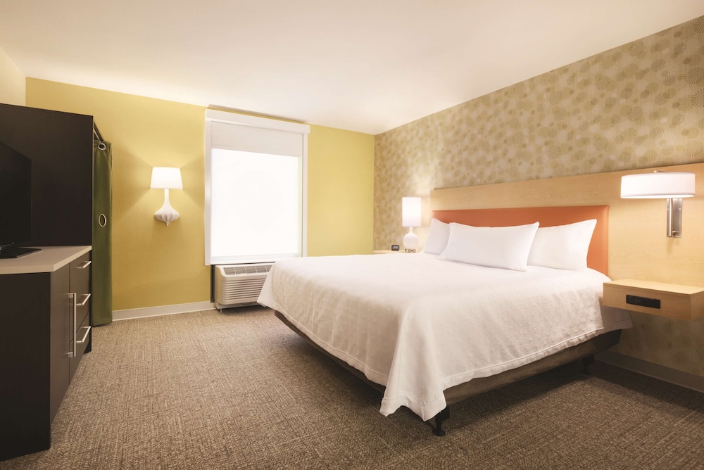 Studio, 1 King Bed, Accessible, Non Smoking (Hearing)