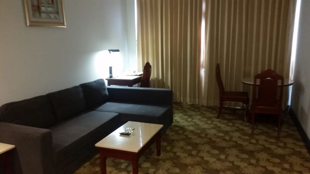 Deluxe Suite photo 3