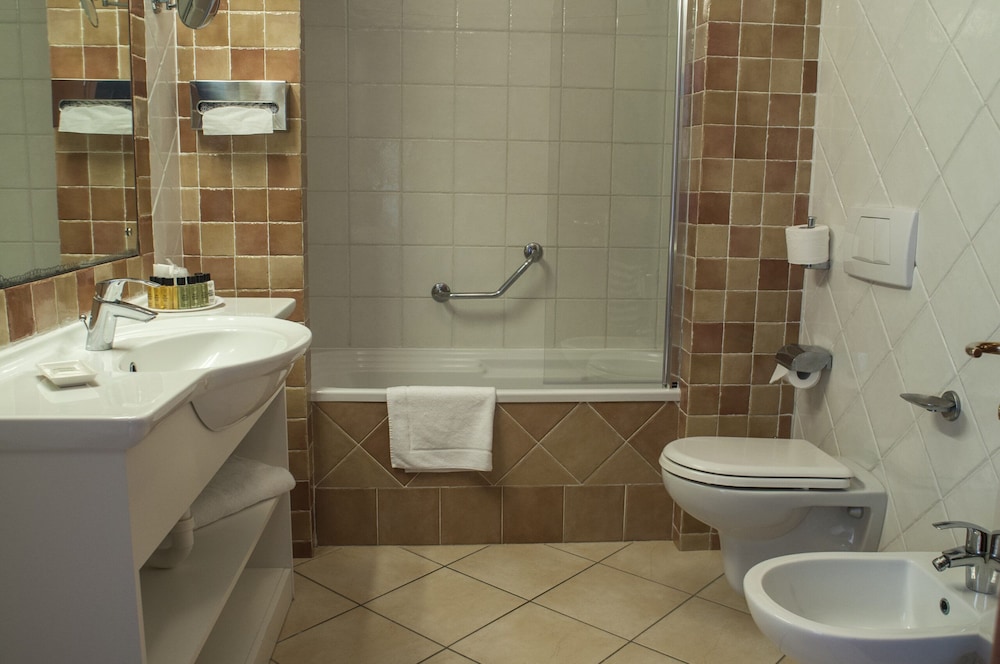Junior Suite, Sea View (For 3 People) - Photo 5