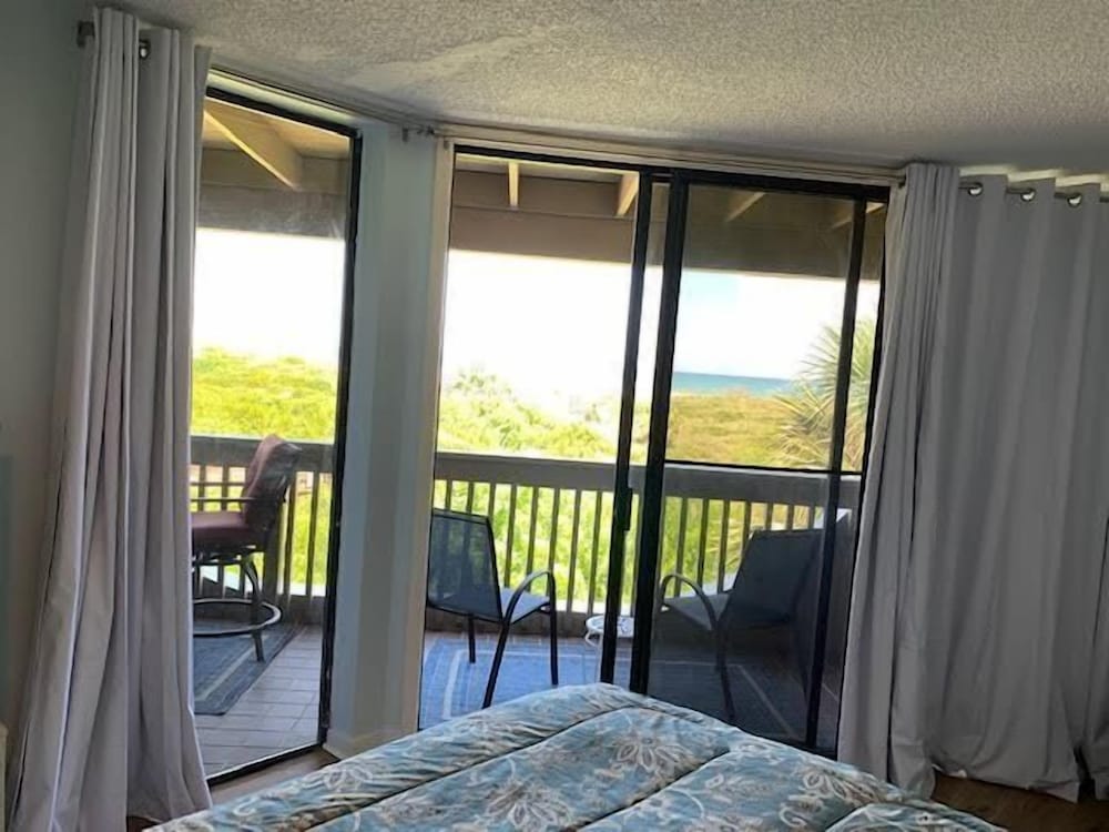 Condo, 2 Queen Beds (Hib-A201 Direct Ocean Front 3 Pools F)