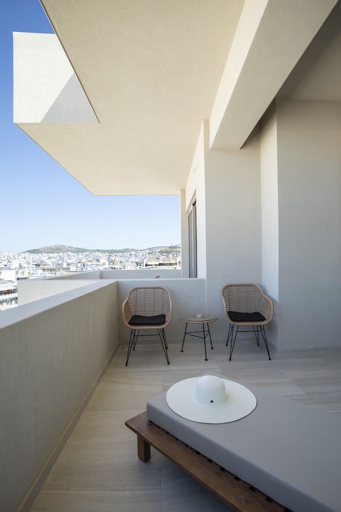 Signature Suite (Athens View)