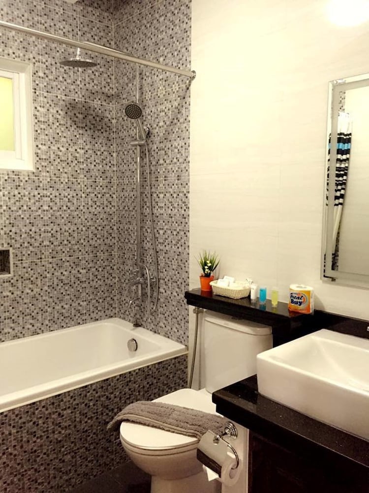 Suite, 2 Twin Beds photo 2