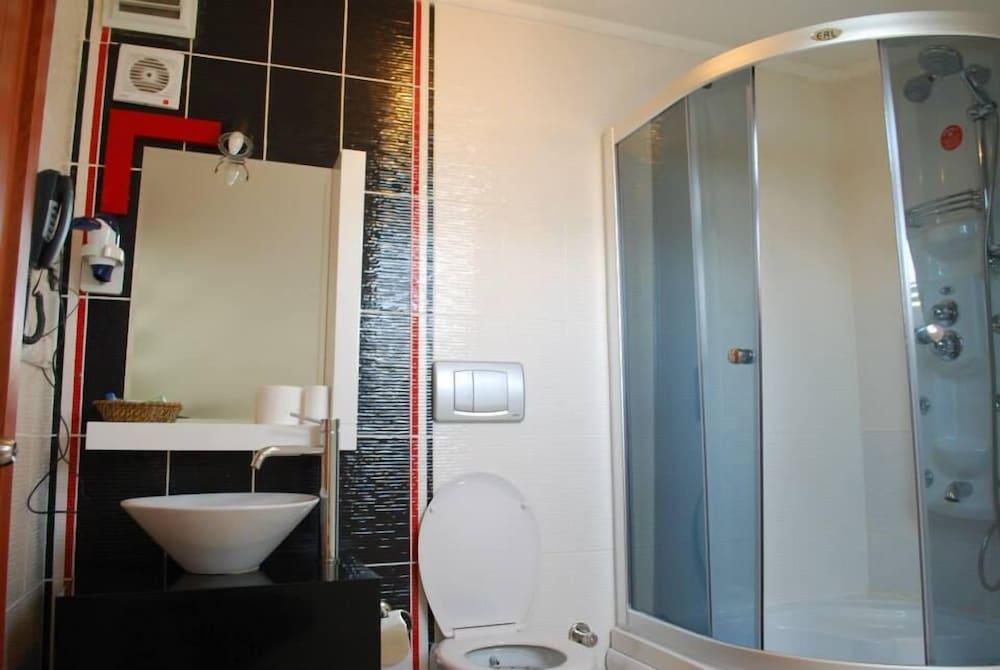 Standard Double Room, City View, Corner