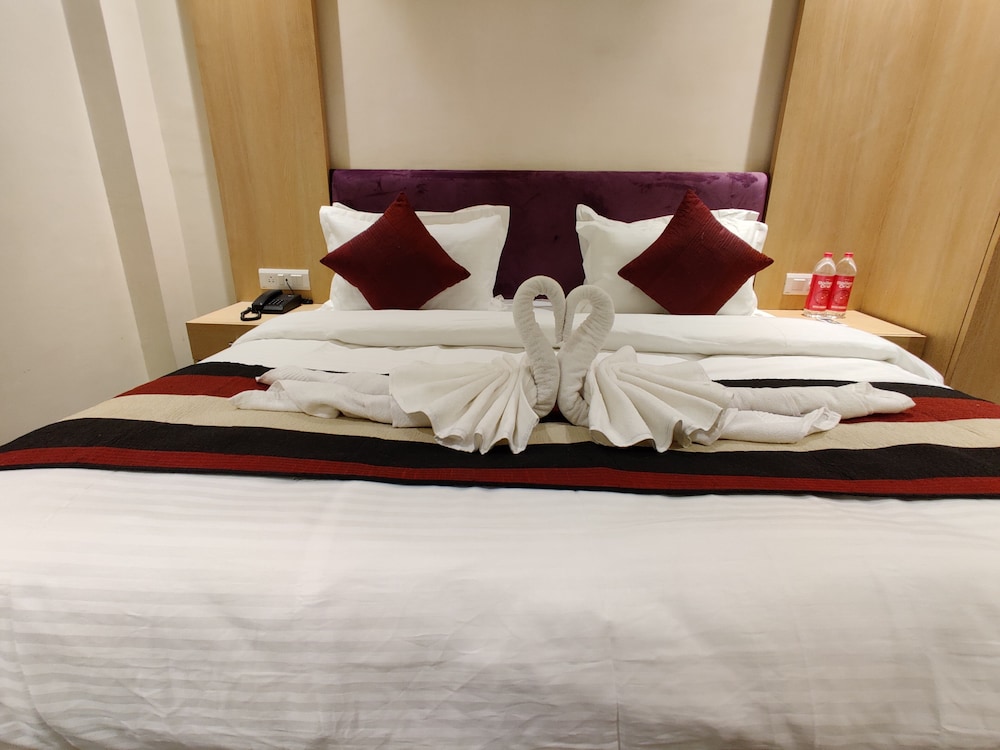 Deluxe Room - Photo 3