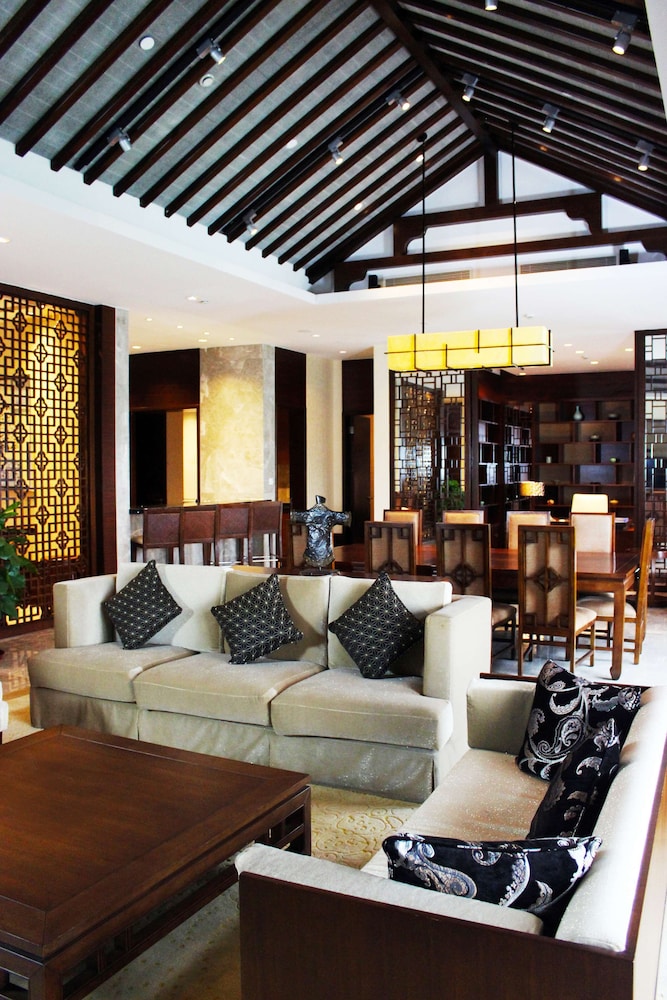 Presidential Suite photo 1