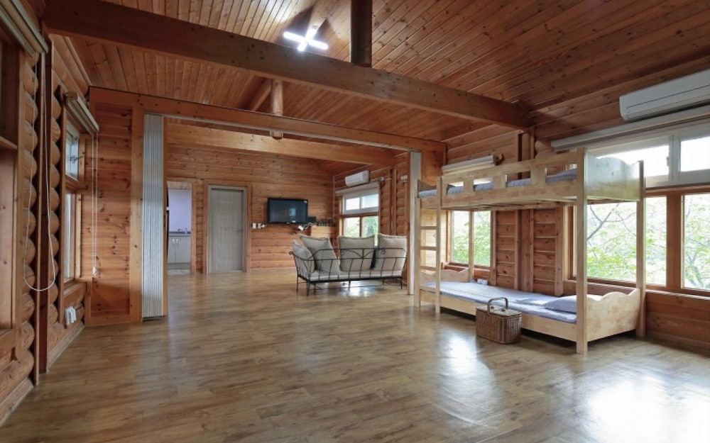 Room (Large 1 (Individual Terrace)) photo 3