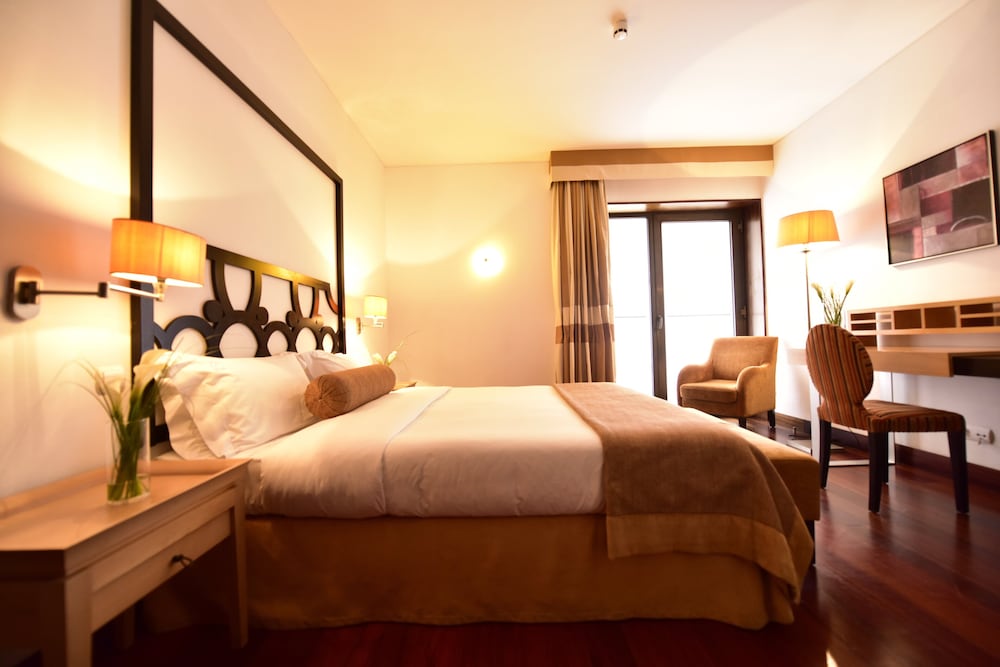 Suite - Photo 9