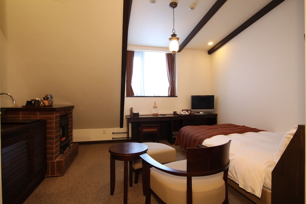 Double Room, 1 Double Bed, Non Smoking, Mountain View - Photo 3