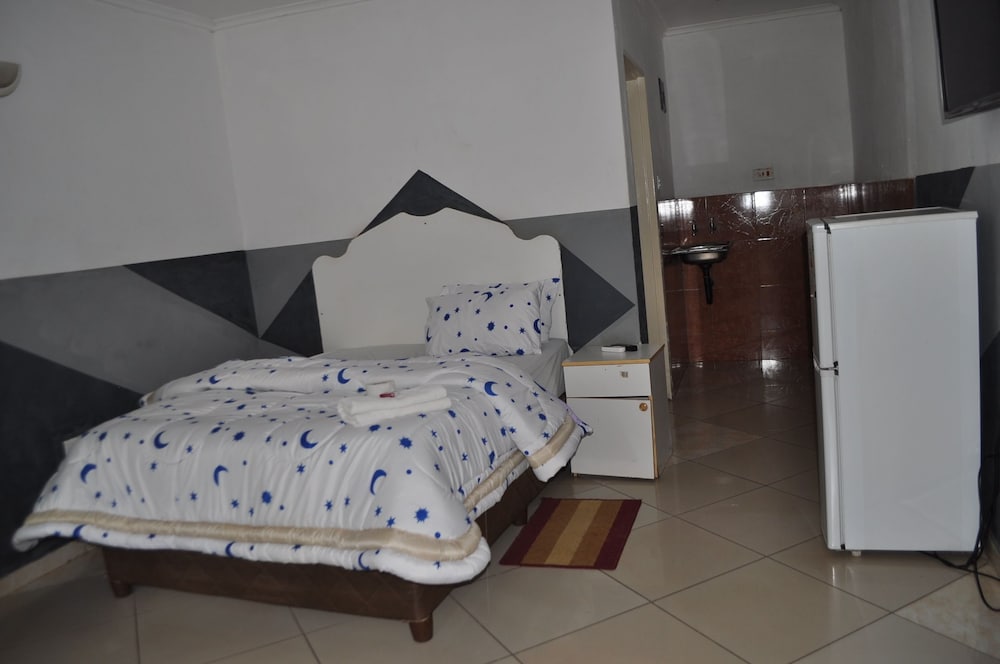 Standard Twin Room photo 2